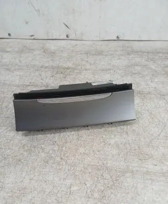 Volkswagen PASSAT B6 Car ashtray 318220100