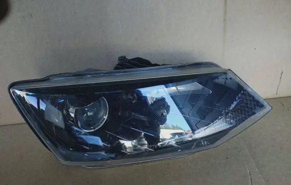 Skoda Fabia Mk3 (NJ) Headlight/headlamp 6V1941016B