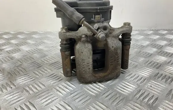 Audi Q3 8U Rear brake caliper 5539 32355462