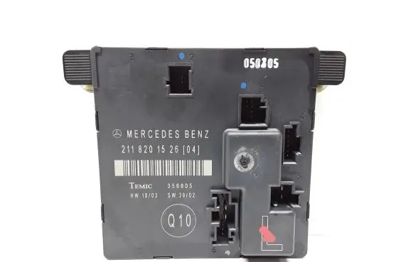 Mercedes-Benz E W211 Door control unit/module 2118201526