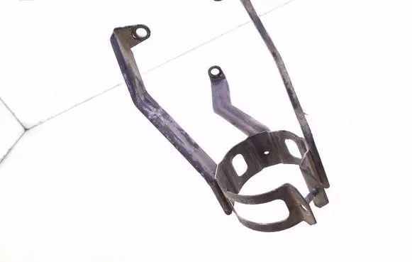 Volkswagen PASSAT B5 Fuel filter bracket/mount holder 8D0201987