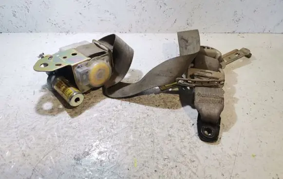 Lexus GS 300 400 430 Front seatbelt E070701R1150
