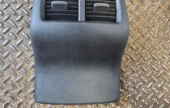 Dodge Challenger Rear air vent grill AF85510DX9007
