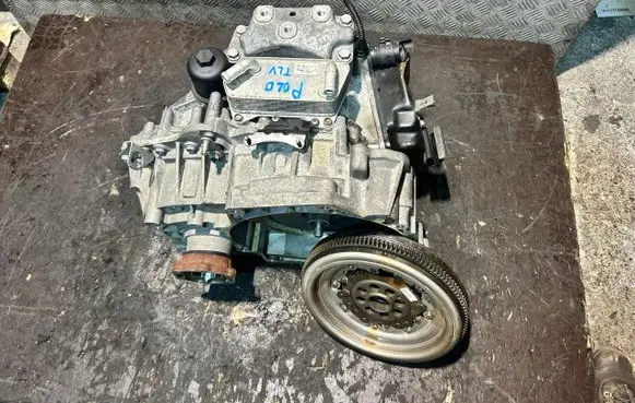 Volkswagen Polo VI Automatic gearbox 5782642