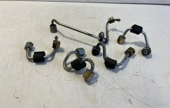 Audi Q3 8U Fuel line pipe 