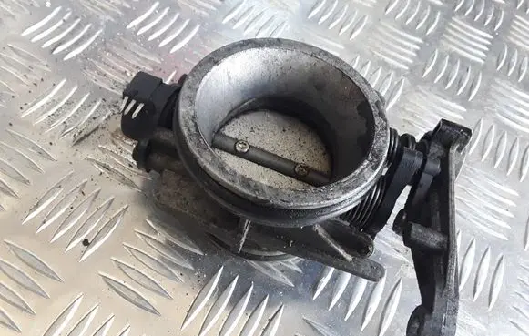 Renault Scenic I Throttle valve 7700875435