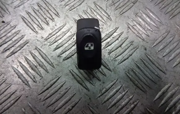 Renault Thalia I Quarter vent window switch 