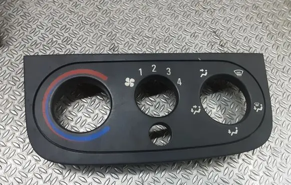Opel Combo C Climate control/heater control trim 