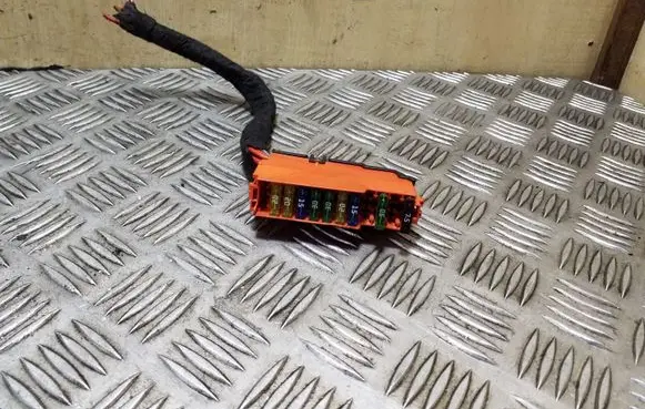 Audi Q7 4L Fuse module 4F1941824B