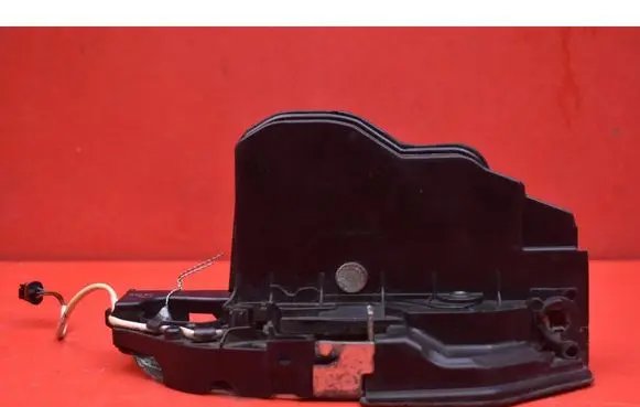 BMW 7 F01 F02 F03 F04 Front door lock 7185689