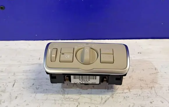 Volvo XC70 Light switch 30739450