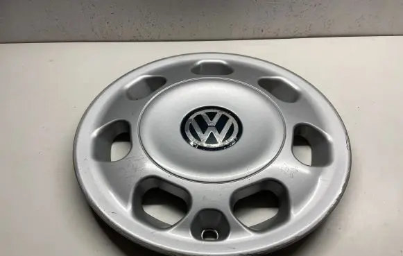 Volkswagen PASSAT B3 R15 wheel hub/cap/trim 3A0601147A