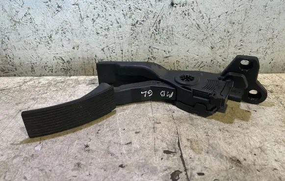 Mercedes-Benz GL X166 Accelerator throttle pedal A1663000004 6PV93396603 Q006ZGS004
