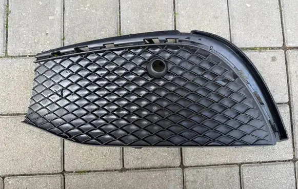 Mercedes-Benz E W213 Front bumper lower grill A2138853103