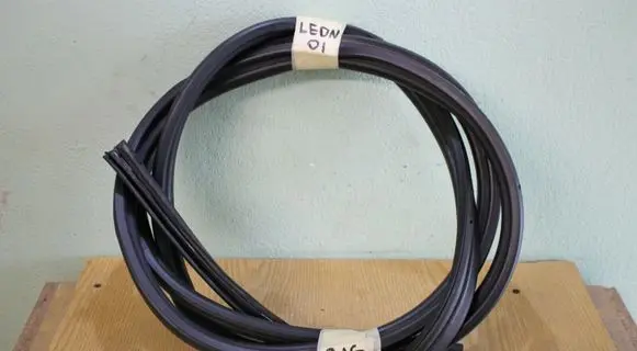 Seat Leon (1P) Seal rubber (tailgate) 1P0827705E