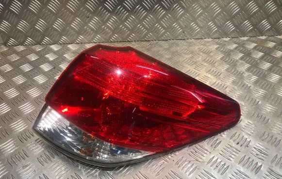 Subaru Legacy Rear/tail lights 22020067