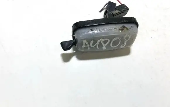 Mazda 626 Rear seat light