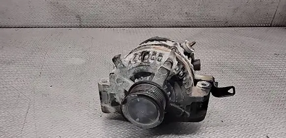 Toyota Corolla Verso AR10 Generator/alternator 