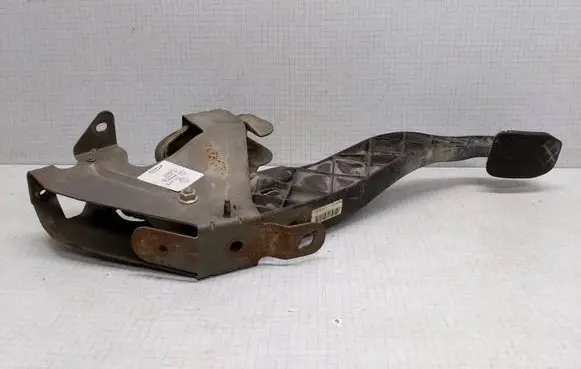 Clutch pedal