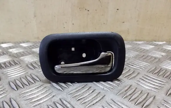 Honda CR-V Rear door interior handle