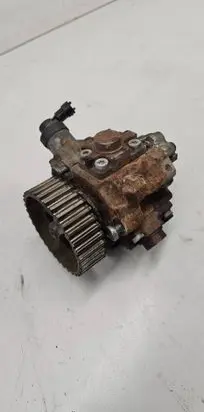 Renault Megane III Fuel injection high pressure pump 0445010218 8200945033 07001345192