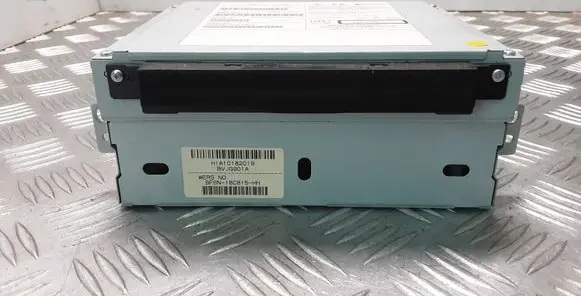 Radio/CD/DVD/GPS head unit