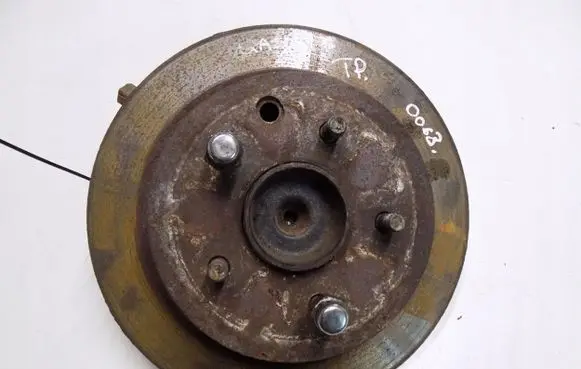 Nissan Qashqai Stub axle thtruu7i7676yyghjg