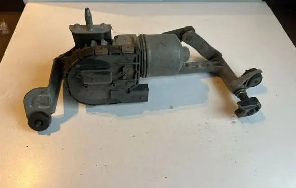 Volkswagen Golf Plus Wiper motor 5M0955119B