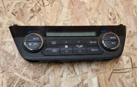 Toyota RAV 4 (XA40) Climate control unit 5590042450 9461A63