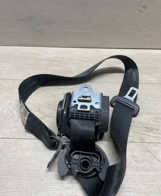Volkswagen Sharan Rear seatbelt 7N0857805B 07032013 051163