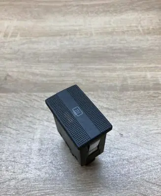 Volkswagen PASSAT B4 Windscreen/window heater switch 3A0959621G