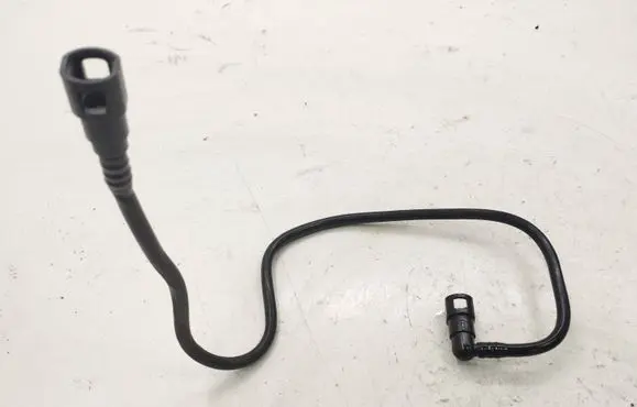 Chrysler 300 - 300C Fuel line pipe