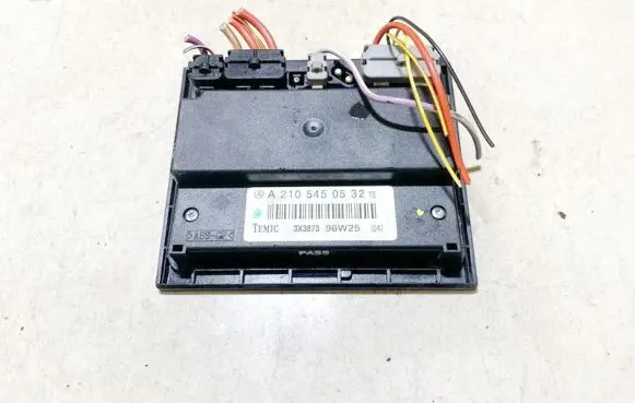 Mercedes-Benz E W210 Other control units/modules A2105450532 3x3873