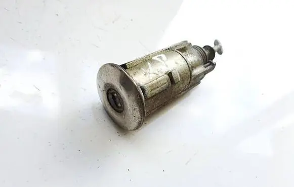 Mitsubishi Colt Front door lock (next to the handle) 