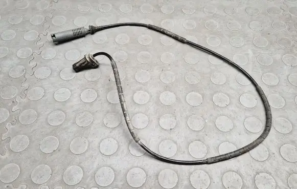BMW 1 E81 E87 ABS rear brake sensor 6762466
