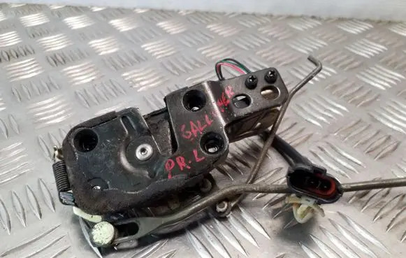 Hyundai Galloper Front door lock