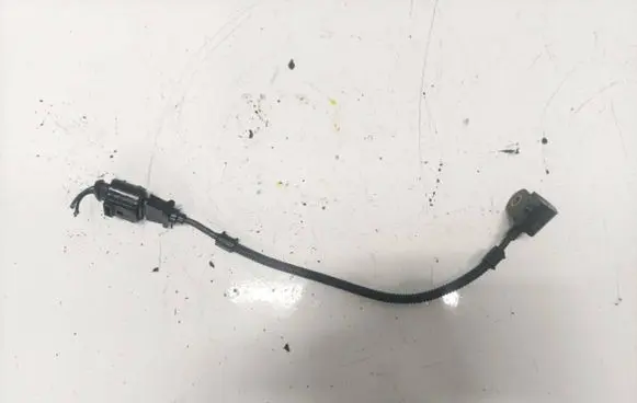 Volkswagen PASSAT B5.5 Crankshaft position sensor 9805940