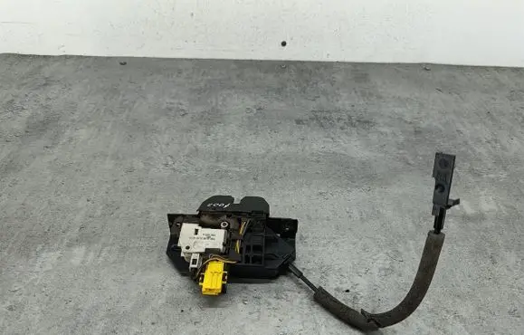 Opel Vectra C Tailgate lock latch 495072894
