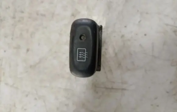 Suzuki Grand Vitara I Windscreen/window heater switch 0D17