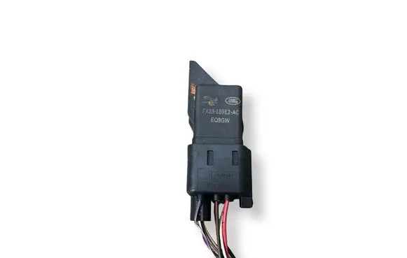 Jaguar XF X260 Glow plug pre-heat relay 0281003123 FX23189E2AC