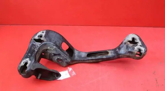 Gearbox mounting bracket