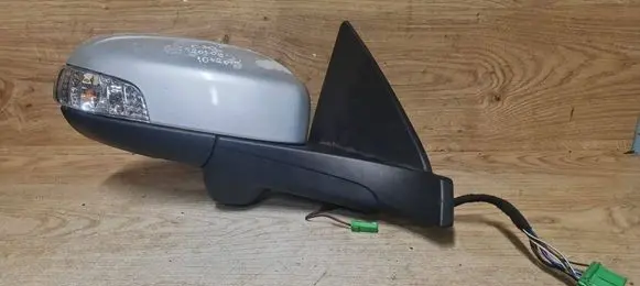 Volvo C30 Front door electric wing mirror 30799989