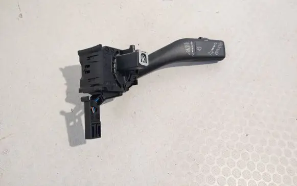 Volkswagen Tiguan Wiper control stalk 1K0953519H 01203514 20351473006568