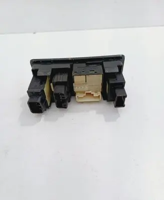 Toyota Avensis T250 Wing mirror switch 183575