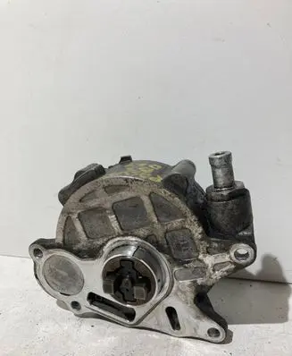 Volkswagen PASSAT B6 Vacuum pump 03L145100