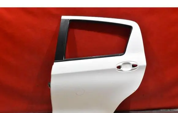 Toyota Yaris Rear door 