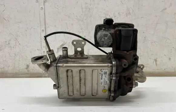 Volkswagen Transporter - Caravelle T6 EGR valve cooler 04L131512T