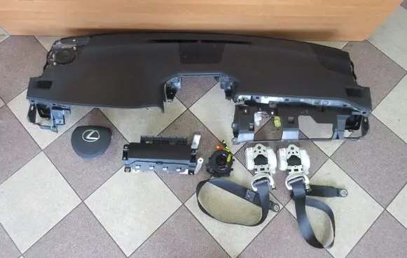 Lexus NX Radio/GPS head unit trim