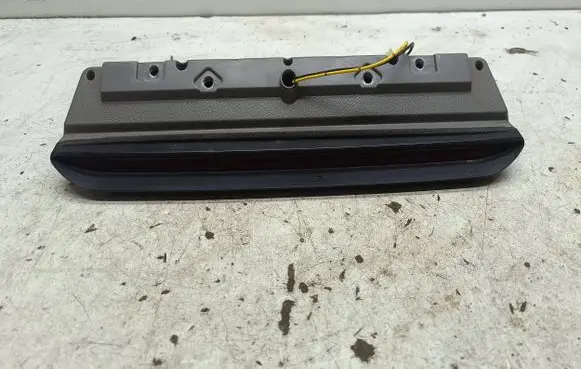 Subaru Forester SG Third/center stoplight