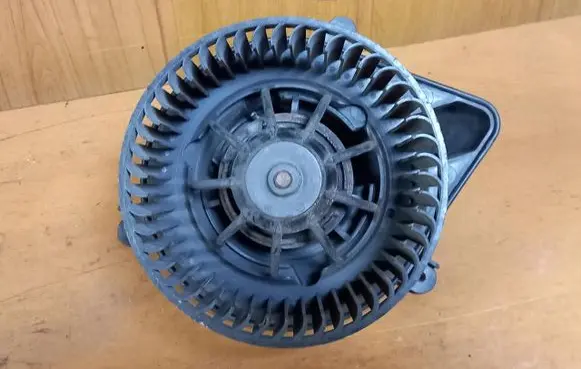 Renault Master II Heater fan/blower 133974W